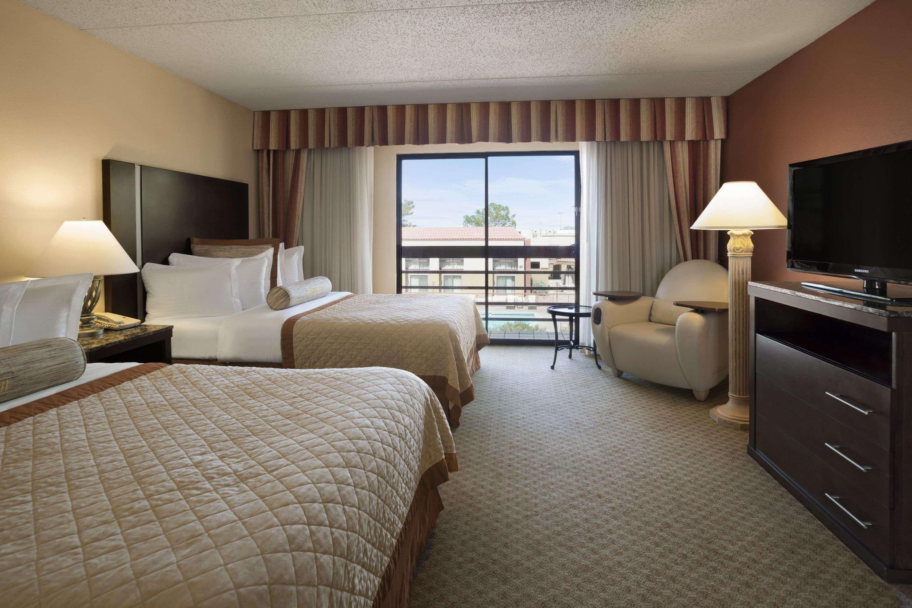 Wyndham El Paso Airport And Water Park Exterior foto